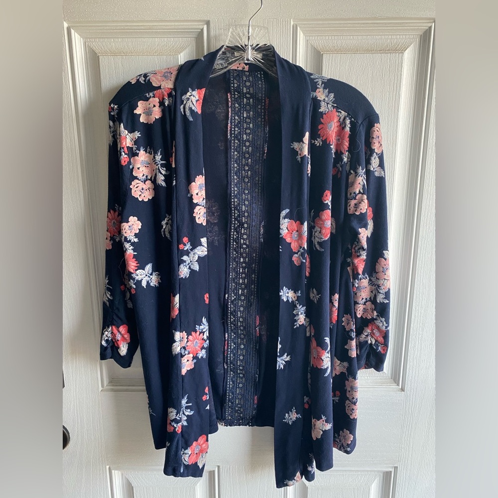 Floral 3/4 Sleeve Cardigan